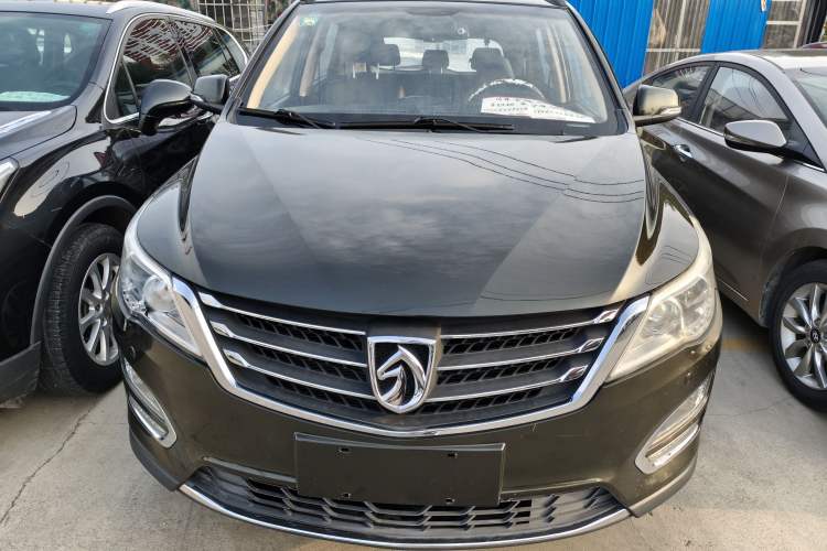 Used Baojun 560 2015 1.8L manual luxury version Exterior 1