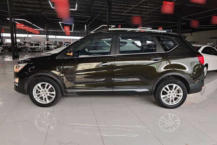 Used Baojun 560 2015 1.8L Manual Elite Edition Exterior 3