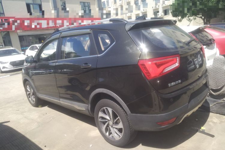 Used Baojun 560 2015 1.8L manual luxury version Exterior 3