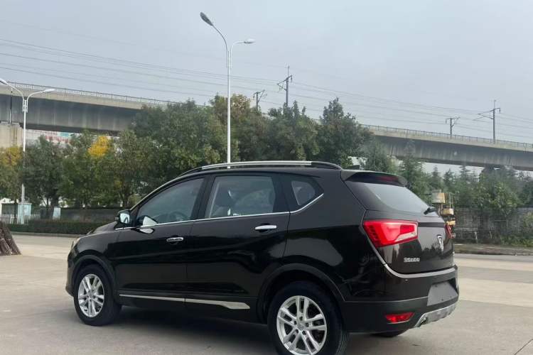 Used Baojun 560 2015 1.8L Manual Elite Edition Exterior 4