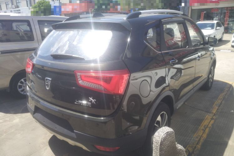 Used Baojun 560 2015 1.8L manual luxury version Exterior 5