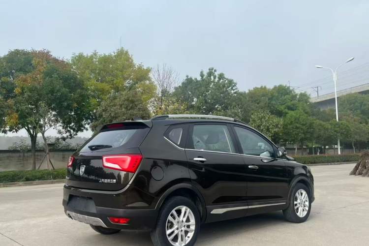 Used Baojun 560 2015 1.8L Manual Elite Edition Exterior 6