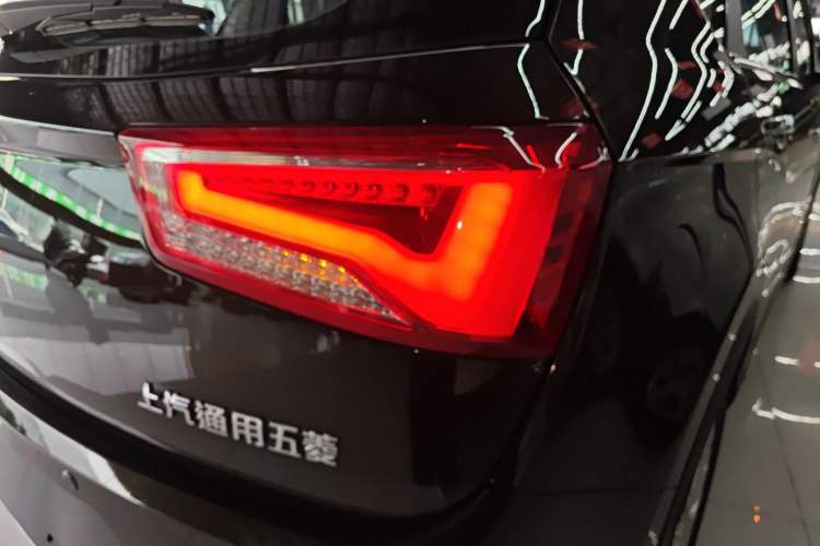 Used Baojun 560 2015 1.8L Manual Elite Edition Exterior 6