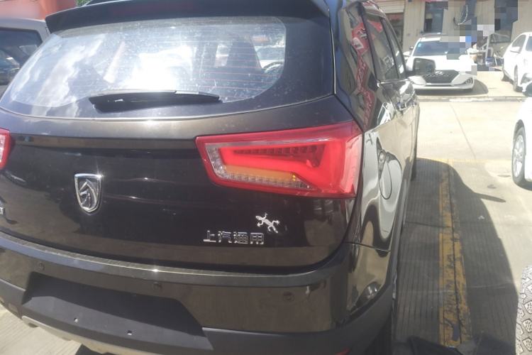 Used Baojun 560 2015 1.8L manual luxury version Exterior 6