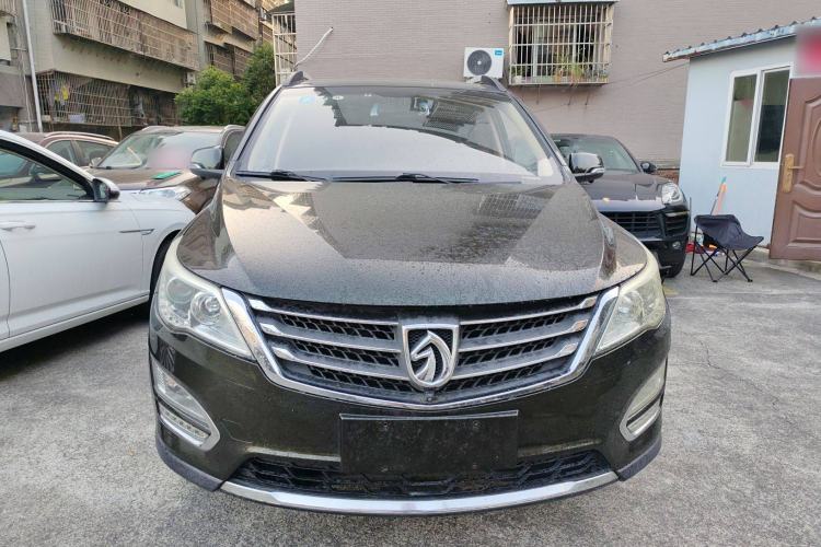 Used Baojun 560 2015 1.8L manual Comfort trim level Front