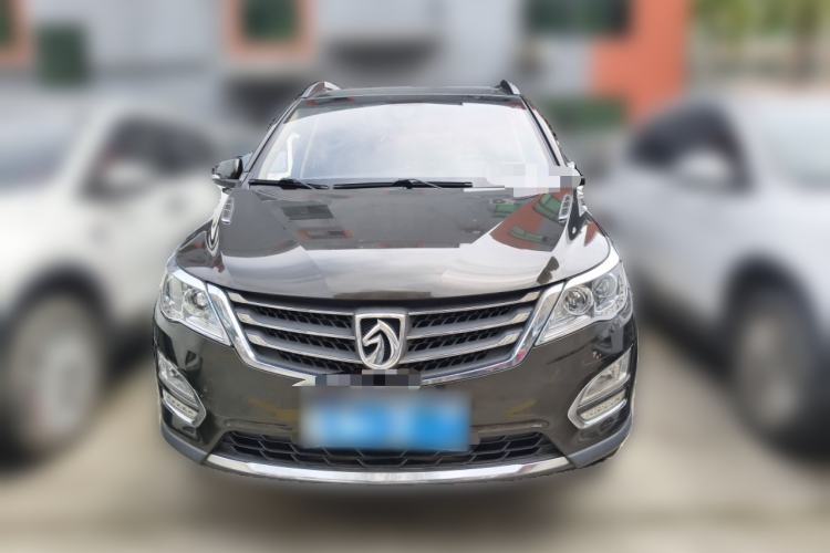 Used Baojun 560 2015 1.8L manual Comfort trim level Front