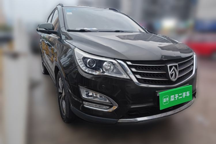 Used Baojun 560 2015 1.8L manual luxury version Front Right 45 Deg
