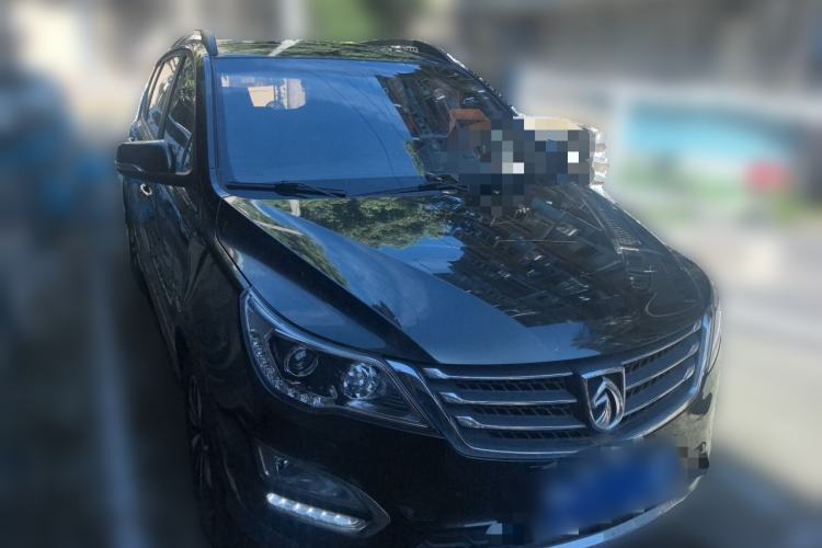 Used Baojun 560 2015 1.8L manual luxury version Front Right 45 Deg