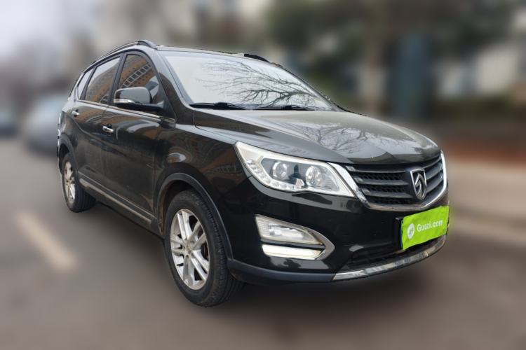 Used Baojun 560 2015 1.8L Manual Elite Edition Front Right 45 Deg