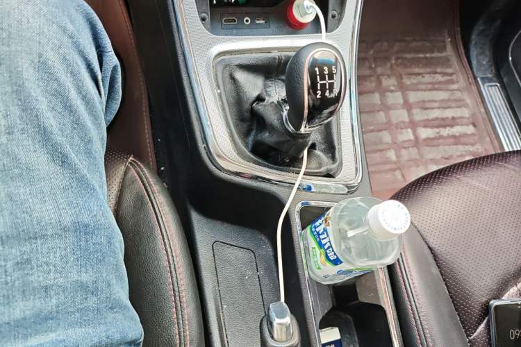 Used Baojun 560 2015 1.8L manual luxury version Gear Lever