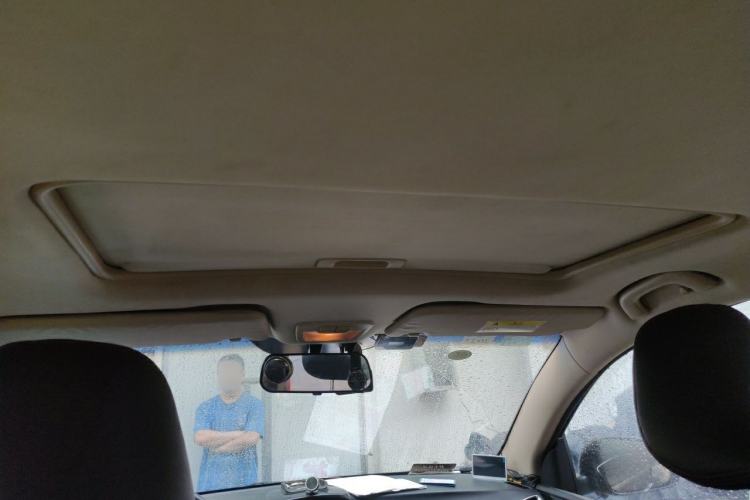 Used Baojun 560 2015 1.8L manual luxury version Headliner