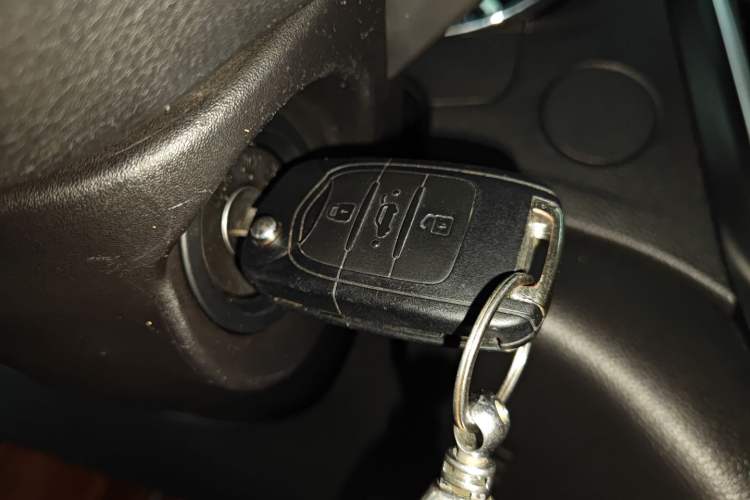 Used Baojun 560 2015 1.8L Manual Elite Edition Interior 1