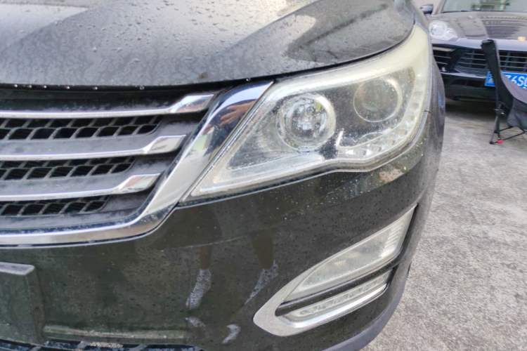 Used Baojun 560 2015 1.8L manual Comfort trim level Left Front Headlight