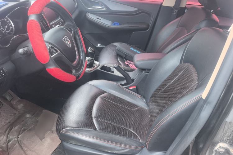 Used Baojun 560 2015 1.8L manual luxury version Left Front Seat