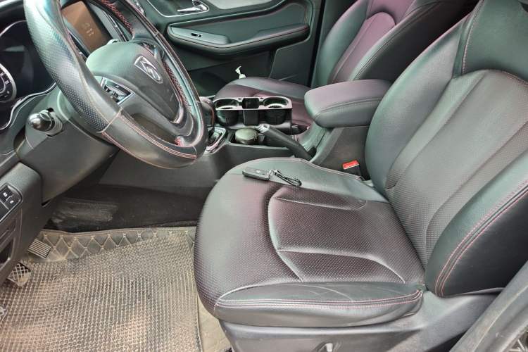 Used Baojun 560 2015 1.8L manual luxury version Left Front Seat