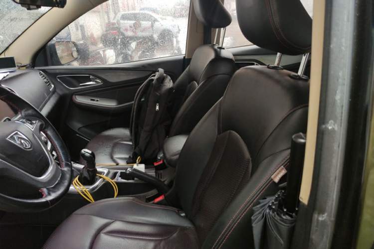 Used Baojun 560 2015 1.8L manual luxury version Left Front Seat