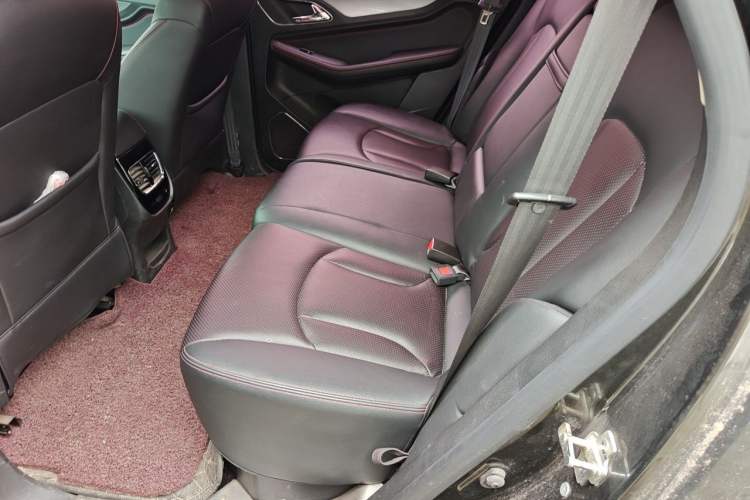 Used Baojun 560 2015 1.8L manual luxury version Left Rear Seat