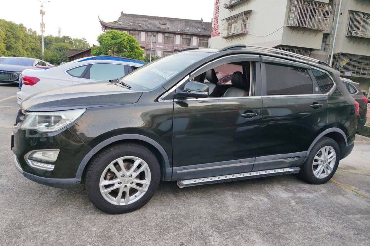 Used Baojun 560 2015 1.8L manual Comfort trim level Left Side