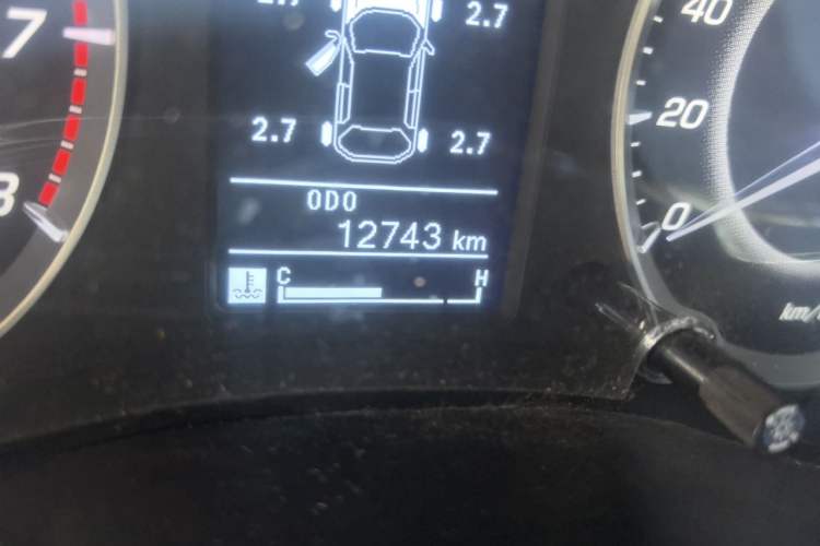 Used Baojun 560 2015 1.8L manual luxury version Odometer Close Up