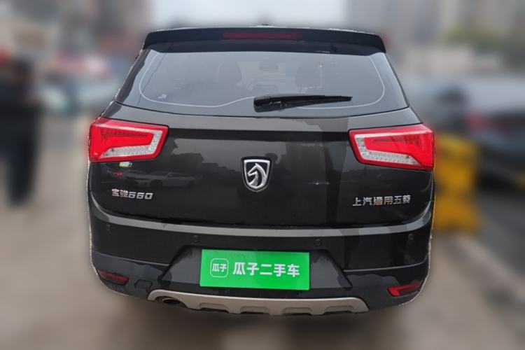 Used Baojun 560 2015 1.8L manual luxury version Rear