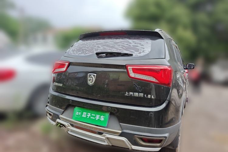Used Baojun 560 2015 1.8L manual luxury version Rear