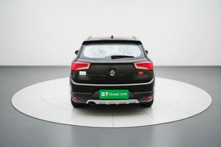 Used Baojun 560 2015 1.8L manual luxury version Rear