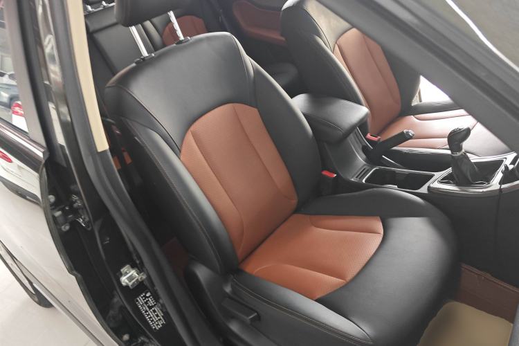 Used Baojun 560 2015 1.8L Manual Elite Edition Right Front Seat