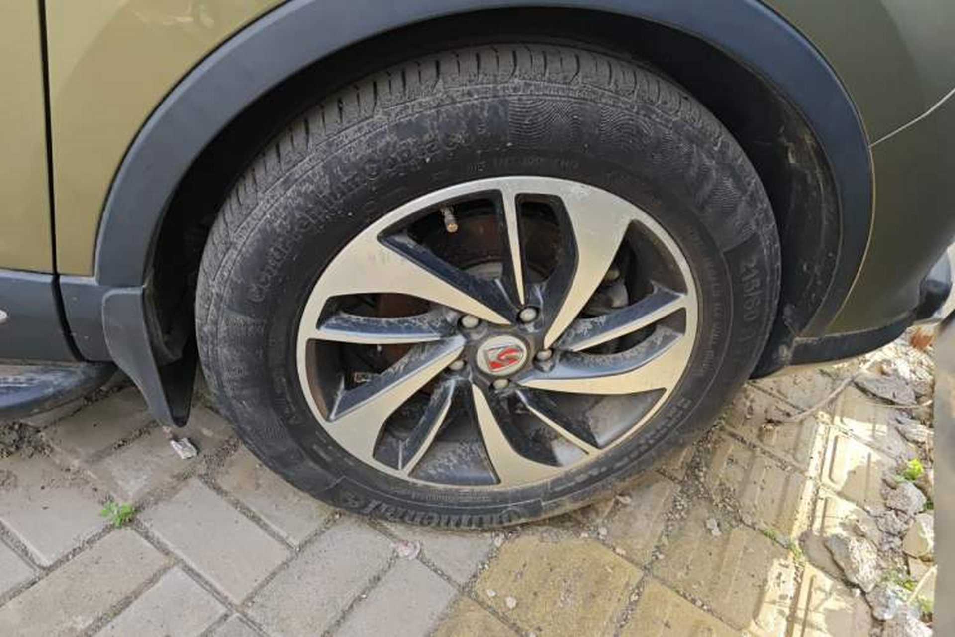 Used Baojun 560 2015 1.8L manual luxury version Right Front Wheel Hub