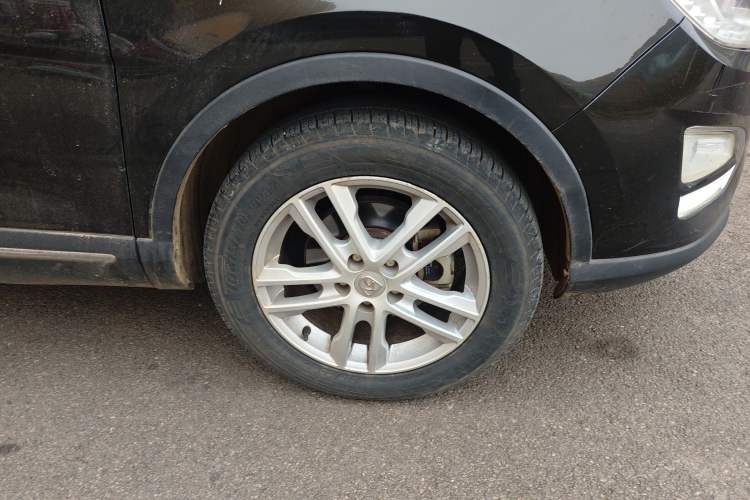 Used Baojun 560 2015 1.8L Manual Elite Edition Right Front Wheel Hub