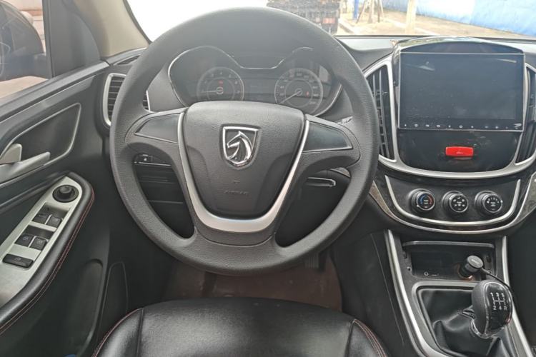 Used Baojun 560 2015 1.8L manual Comfort trim level Steering Wheel