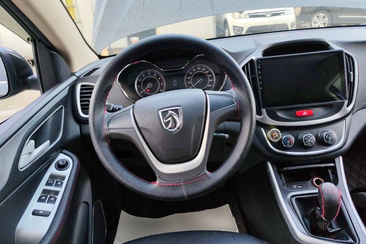Used Baojun 560 2015 1.8L manual Comfort trim level Steering Wheel