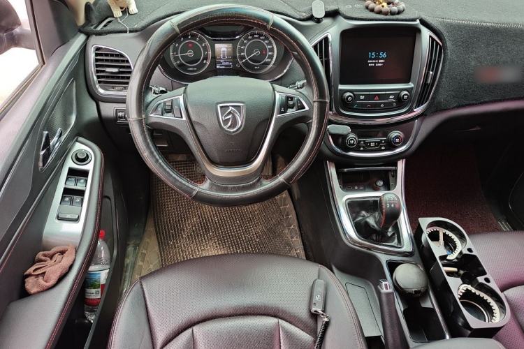 Used Baojun 560 2015 1.8L manual luxury version Steering Wheel