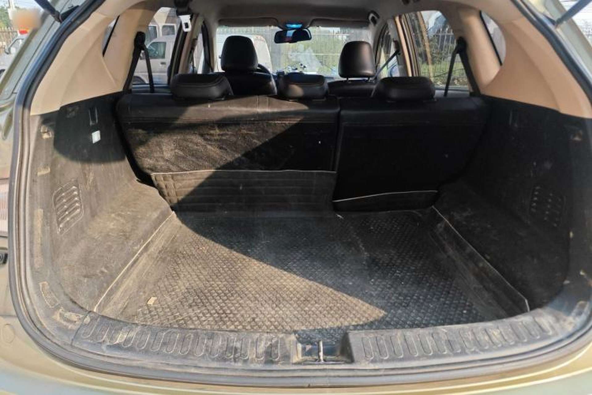 Used Baojun 560 2015 1.8L Manual Elite Edition Trunk