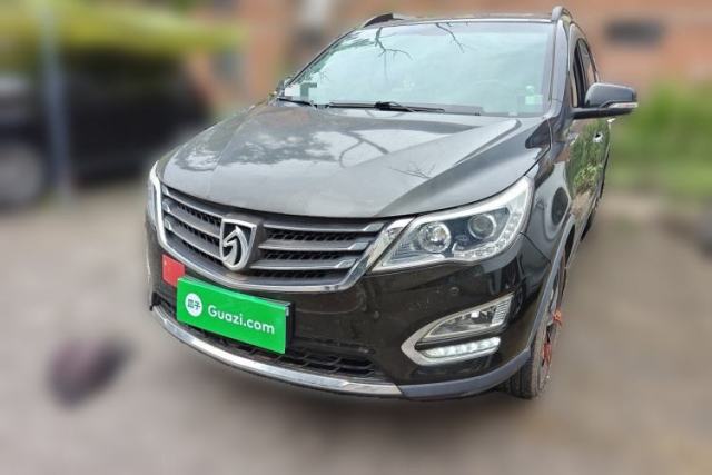 Used Baojun 560 2015 1.8L manual luxury version