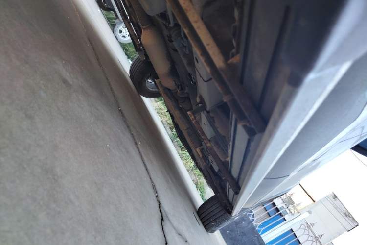 Used Baojun 560 2015 1.8L manual luxury version Chassis Rear Right