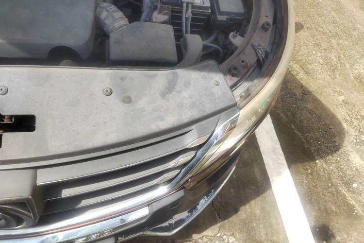 Used Baojun 560 2015 1.8L Manual Elite Edition Engine Bay Left