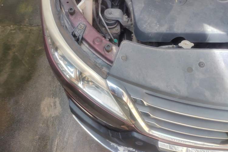 Used Baojun 560 2015 1.8L Manual Elite Edition Engine Bay Right