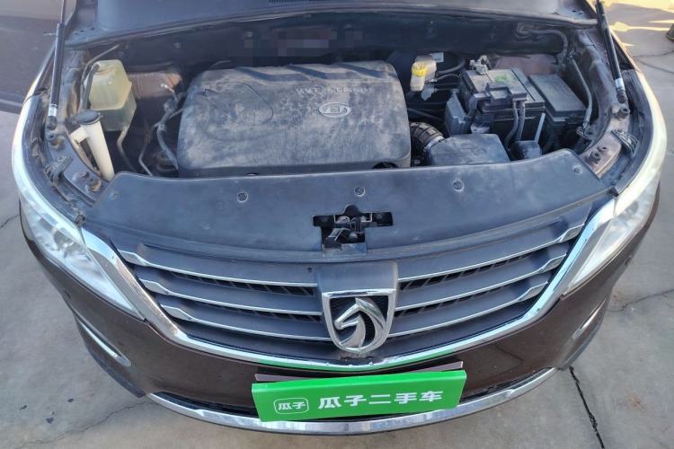 Used Baojun 560 2015 1.8L manual luxury version Engine Bay