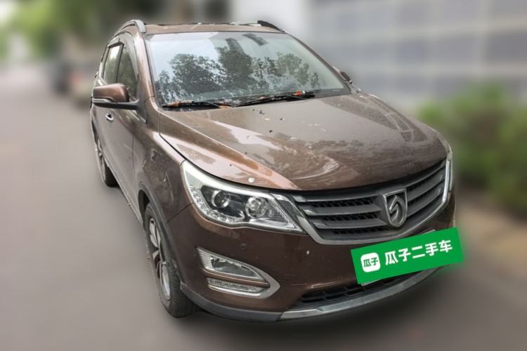 Used Baojun 560 2015 1.8L manual luxury version Front Right 45 Deg