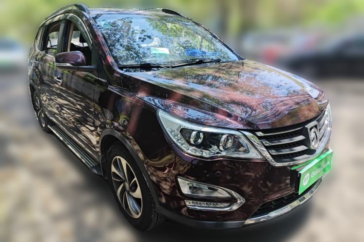 Used Baojun 560 2015 1.8L manual luxury version Front Right 45 Deg