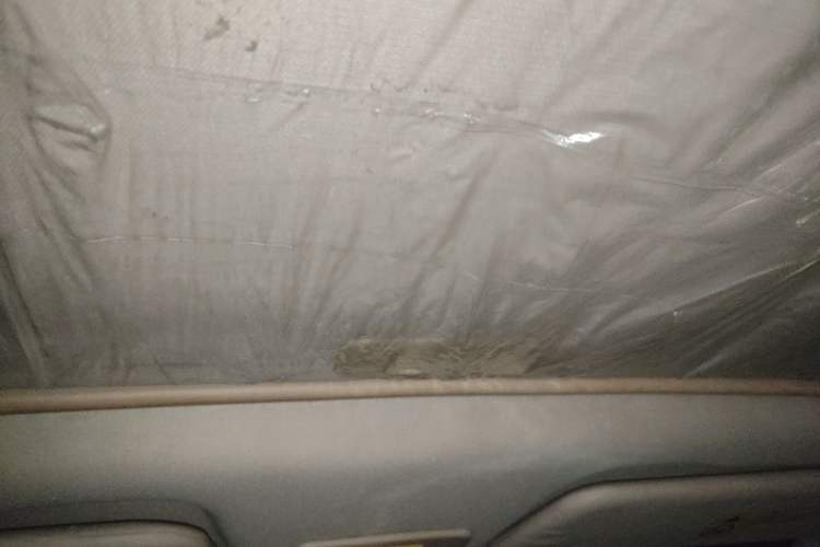 Used Baojun 560 2015 1.8L manual luxury version Headliner