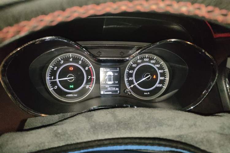 Used Baojun 560 2015 1.8L manual luxury version Instrument Cluster