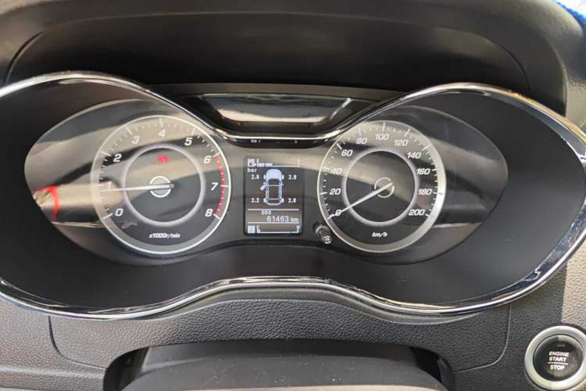 Used Baojun 560 2015 1.8L manual luxury version Instrument Cluster