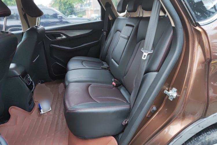 Used Baojun 560 2015 1.8L manual luxury version Left Rear Seat