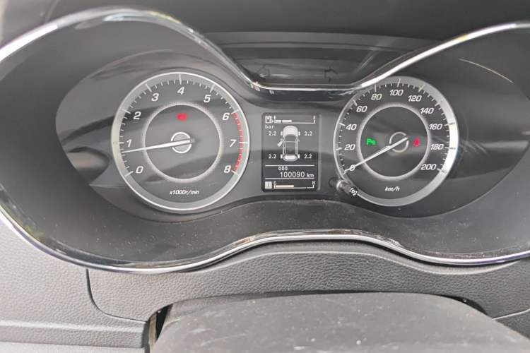 Used Baojun 560 2015 1.8L manual luxury version Odometer Close Up