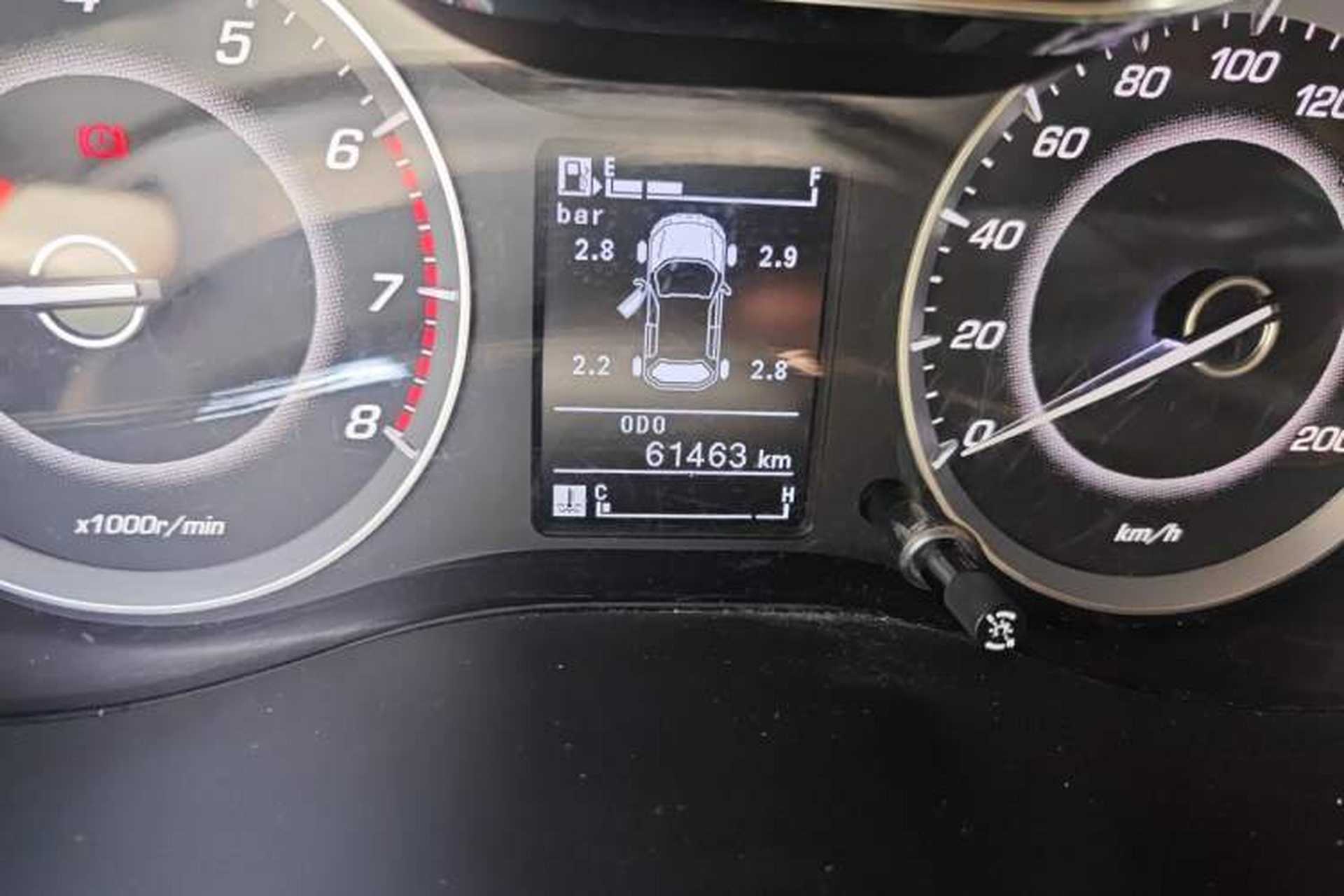 Used Baojun 560 2015 1.8L manual luxury version Odometer Close Up