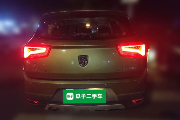Used Baojun 560 2015 1.8L manual luxury version Rear