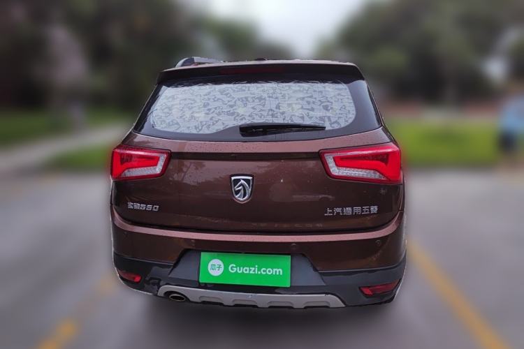 Used Baojun 560 2015 1.8L manual luxury version Rear