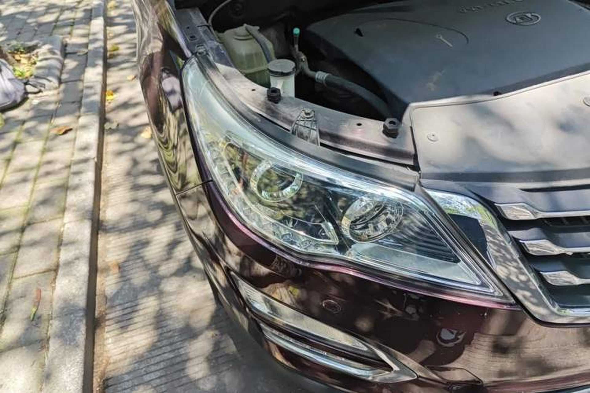 Used Baojun 560 2015 1.8L manual luxury version Right Front Headlight