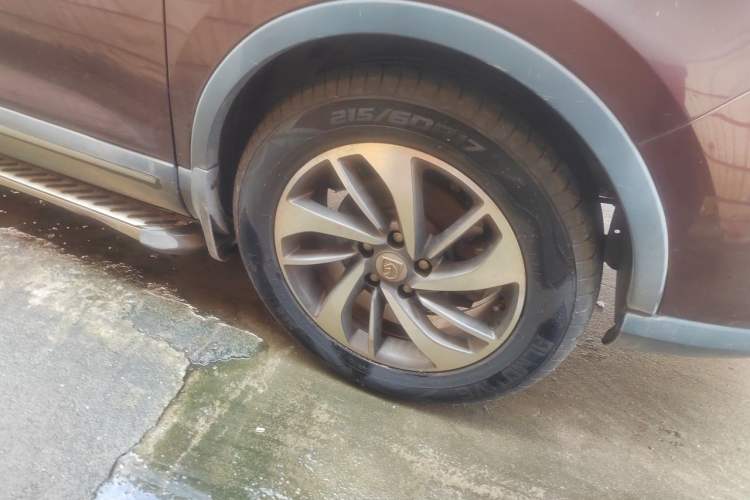 Used Baojun 560 2015 1.8L Manual Elite Edition Right Front Wheel Hub